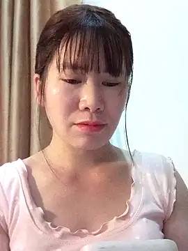 Snapshot of Bondgirl_9 chatting on March 15, 3:51 pm Bondgirl 9 online show from March 15, 3:51 pm