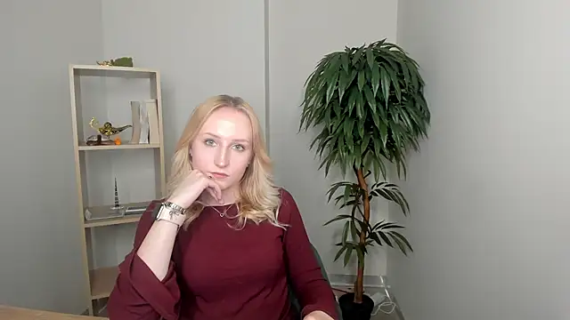 CatarinaGulla online show from March 4, 9:15 am