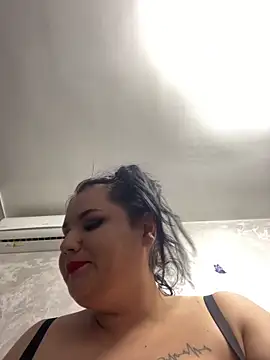 julietalovee online show from March 17, 9:07 pm