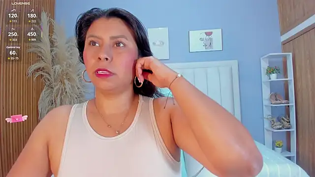 Anthonella Lux online show from March 30, 12:17 pm