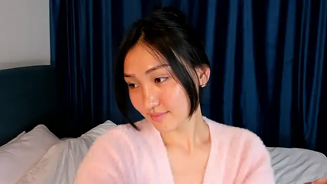 VesperCrown online show from March 14, 10:37 pm