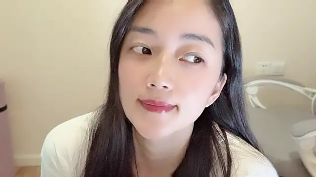 jinxiyao01 online show from June 2, 8:38 am