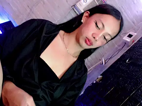 April Slut29 online show from April 11, 8:13 pm