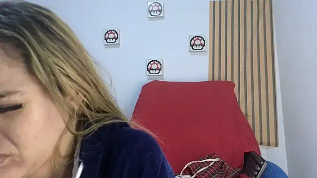 Caroline hernandes online show from March 28, 2:55 am