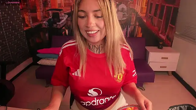 Tamaraa velez online show from April 13, 9:09 pm