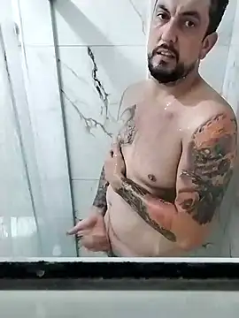 Snapshot of tubarao19 chatting on April 6, 11:16 pm tubarao19 online show from April 6, 11:16 pm