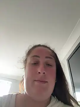 CurvyCatx online show from July 5, 9:38 am
