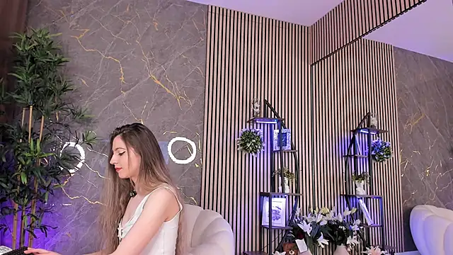 Velvet Spell online show from March 12, 4:40 am