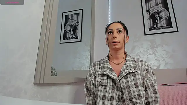 ZeynepX online show from April 7, 4:24 am