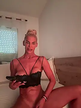 Aria 69 online show from August 2, 12:47 pm