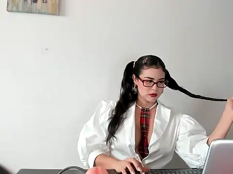 Snapshot of miakary chatting on March 11, 3:40 pm miakary online show from March 11, 3:40 pm