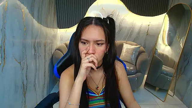 candy sky r online show from July 11, 3:09 am