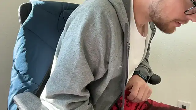 Snapshot of the-gen-xxx chatting on March 11, 6:14 pm the-gen-xxx online show from March 11, 6:14 pm