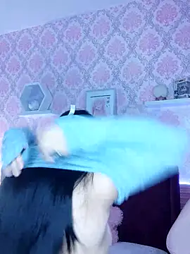 Jade rous online show from April 13, 11:37 am