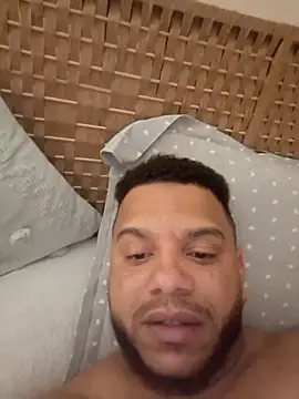 Snapshot of Cubanitos10 chatting on March 4, 8:37 pm Cubanitos10 online show from March 4, 8:37 pm