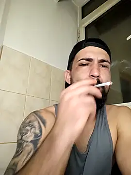 Snapshot of Tommy_Porn_ chatting on April 3, 8:29 pm Tommy Porn online show from April 3, 8:29 pm