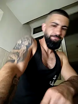 Tommy Porn  online show from April 29, 9:32 pm