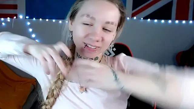 Nica Kawaii online show from March 19, 6:06 am