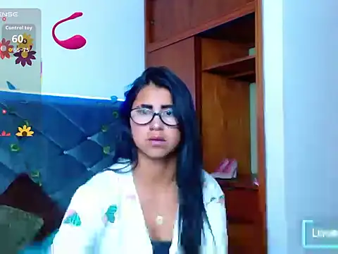 Alisha Gamskar13 online show from June 14, 12:51 pm