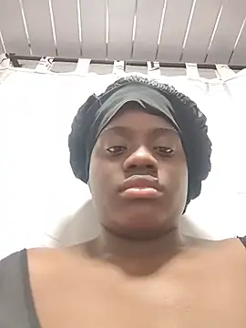 YourLiaa  online show from April 19, 5:07 am