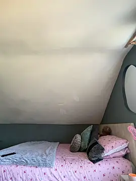 Saskia xx online show from April 2, 12:36 pm