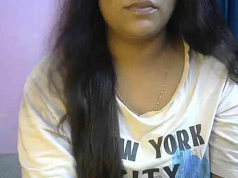 QUEEN-OF-QUEEN online show from July 29, 7:12 pm