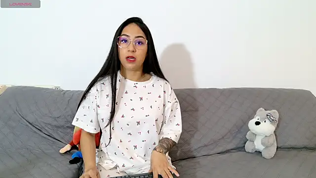 vanessaadol online show from May 3, 11:16 am