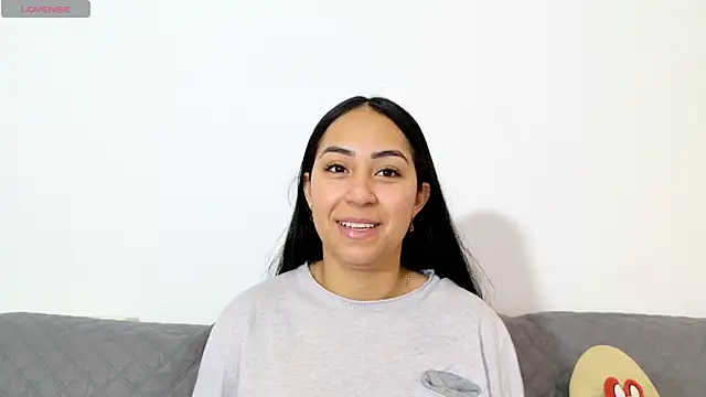 vanessaadol online show from May 7, 8:42 am