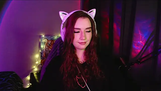 Celia Sensual  online show from May 10, 8:25 pm