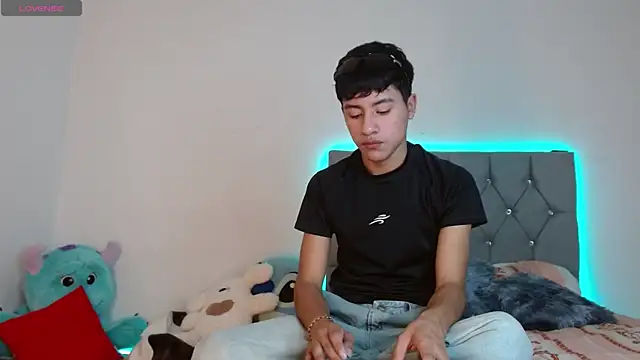 Sebas fire4 online show from April 26, 9:34 pm