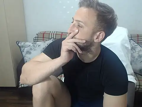 BlondEagleMuscle online show from June 15, 6:21 pm