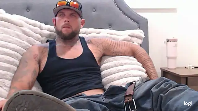 SecretsNextDoor online show from June 7, 9:07 pm