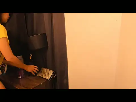 YunaBigCock online show from July 17, 10:22 am