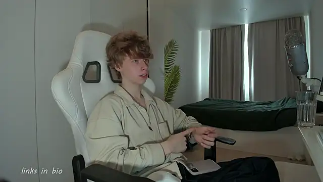 Wawesuc online show from April 2, 7:39 am