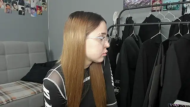 VanessaRosewood online show from March 29, 3:01 pm