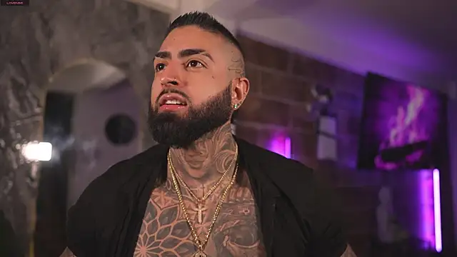 Snapshot of Eros_Dark_ chatting on March 29, 3:39 am Eros Dark online show from March 29, 3:39 am