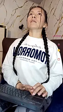 Snapshot of Chloe16_ chatting on June 29, 2:51 am Chloe16 online show from June 29, 2:51 am