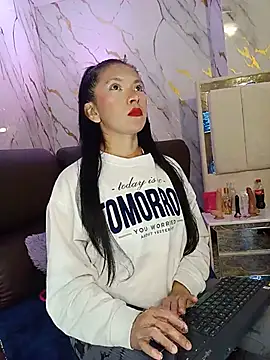 Snapshot of Chloe16_ chatting on July 6, 2:52 am Chloe16 online show from July 6, 2:52 am