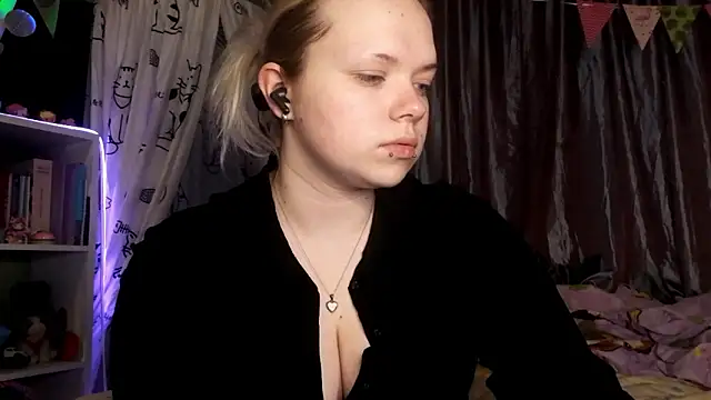 Snapshot of AnimeGirl67 chatting on March 21, 7:39 pm AnimeGirl67 online show from March 21, 7:39 pm