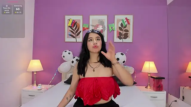 YayaQueen online show from July 1, 12:07 pm