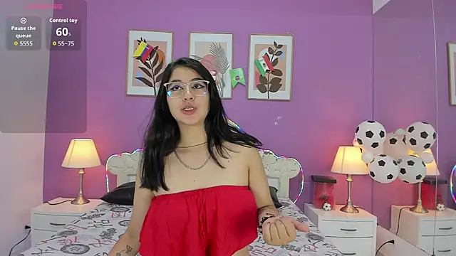 YayaQueen online show from July 13, 12:08 pm