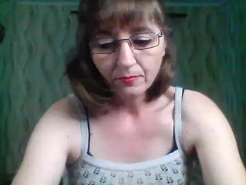 Alisaprice077 online show from May 27, 11:18 am