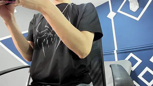 finn jackson online show from March 16, 7:29 pm