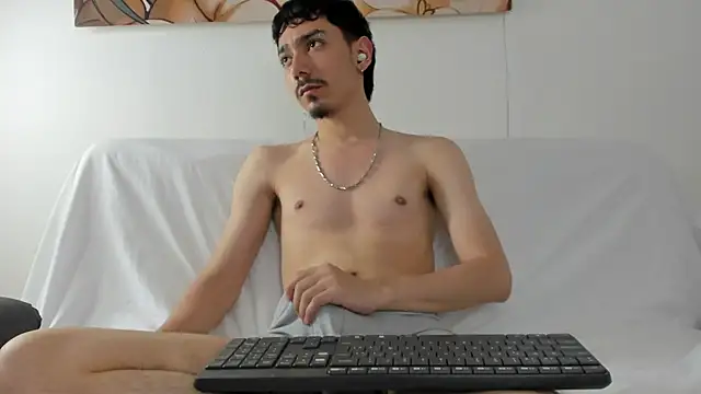 finn jackson online show from March 21, 7:17 pm