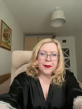 JanieLight53 online show from April 20, 4:10 pm