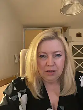 JanieLight53 online show from June 24, 6:29 pm