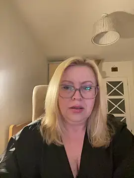 JanieLight53 online show from June 25, 7:07 pm