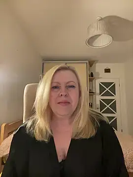 JanieLight53 online show from June 29, 8:53 pm