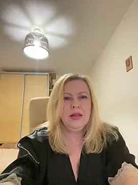 JanieLight53 online show from July 1, 10:31 pm