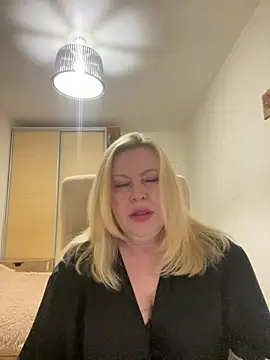 JanieLight53 online show from July 2, 9:43 pm